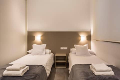 Mon Suites San Martin — hotel room