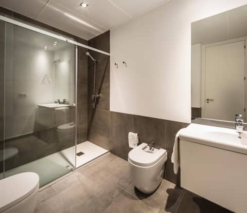 Mon Suites San Martin — bathroom