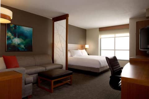 Hyatt Place Charlotte Downtown — hotel room