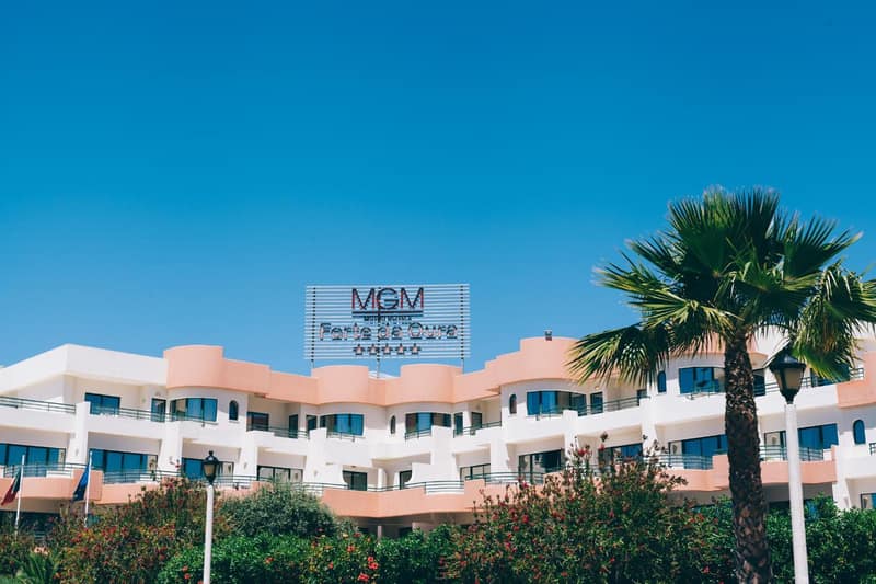Grand Muthu Forte Da Oura — building