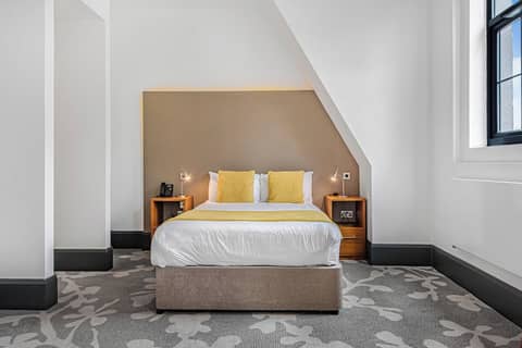 Deluxe Double Room — the supplier's photographs — photo 1