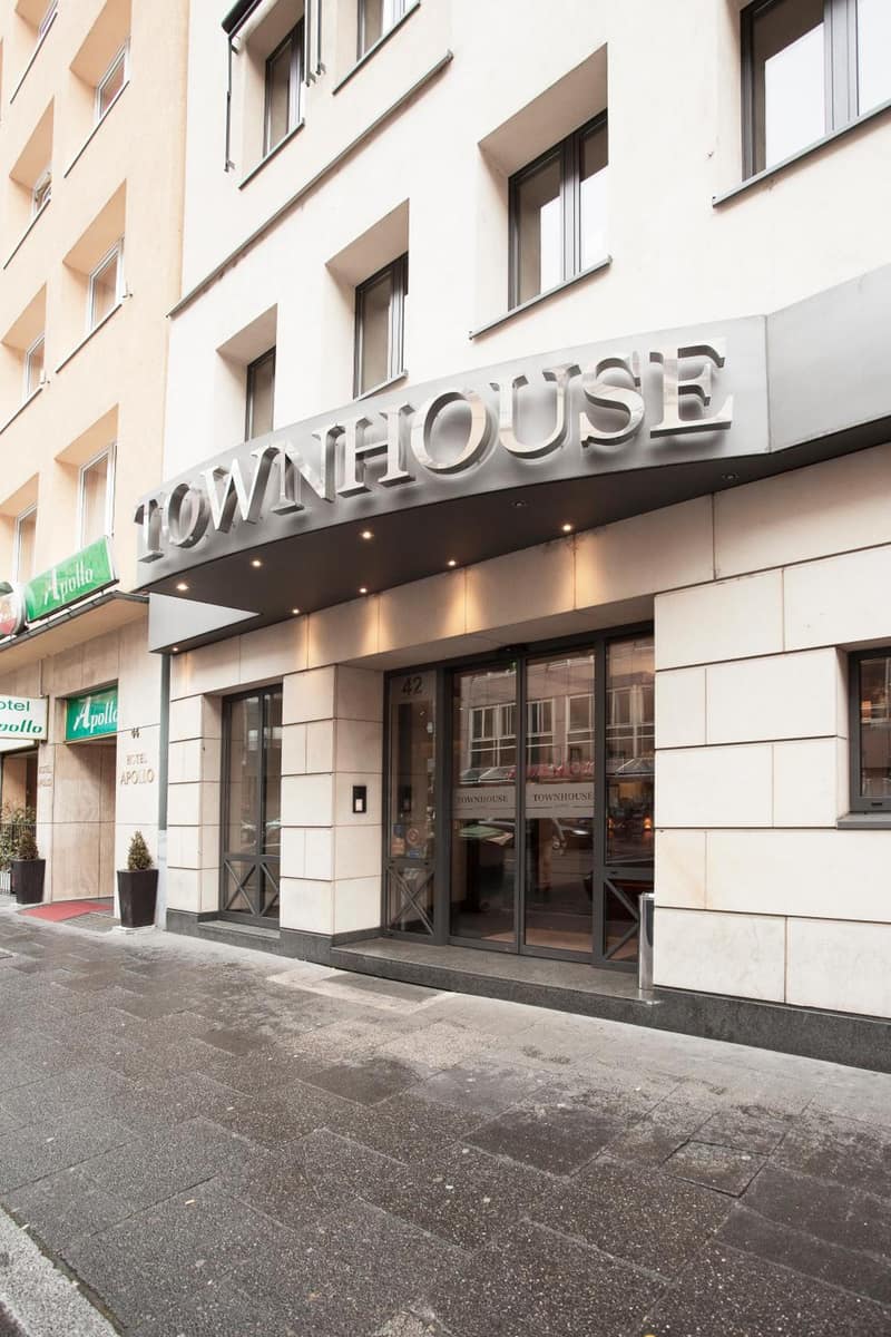 TOWNHOUSE Hotel — building