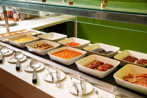 Holiday Inn London Bloomsbury by IHG — breakfast buffet