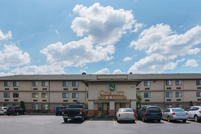 Quality Inn & Suites Detroit Metro Airport — building