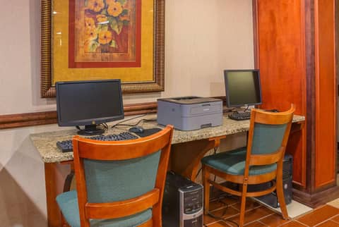 Quality Inn & Suites Detroit Metro Airport — photo 3