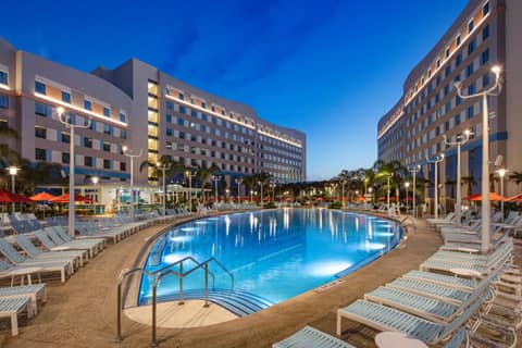 Universal's Endless Summer Resort - Surfside Inn and Suites — photo 9