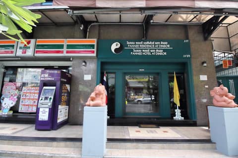 Super OYO 483 Pannee Hotel Khaosan — photo 6