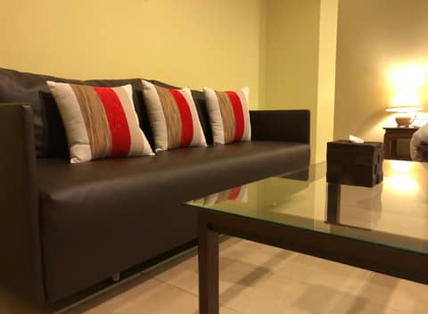 Hua Hin White Sand — hotel room