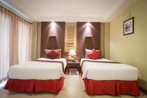 Hua Hin White Sand — hotel room