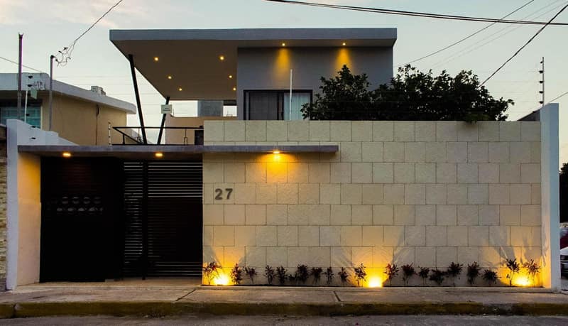 Stay Tropical — building