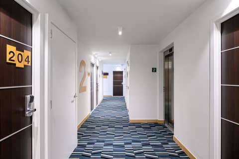 B&B HOTEL Brussels Centre Gare du Midi — photo 5