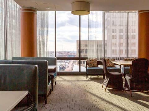 Comfort Inn & Suites Baltimore Inner Harbor — photo 3