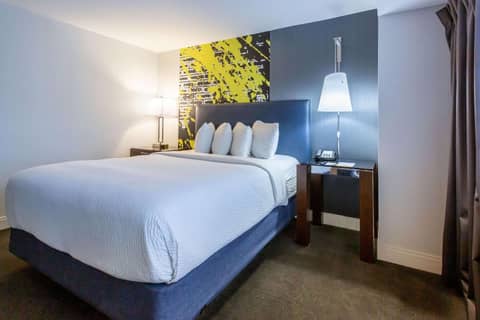 Comfort Inn & Suites Baltimore Inner Harbor — photo 6