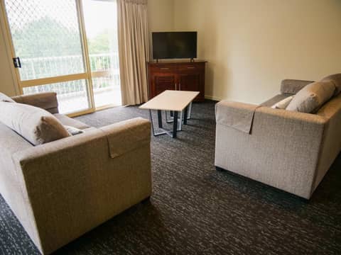 Nightcap at Hinterland Hotel Nerang — photo 3
