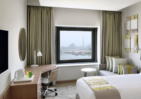 Holiday Inn & Suites Dubai Festival City by IHG — hotel room
