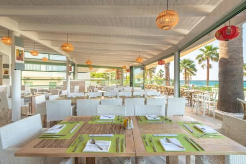 Star Beach Village & Water Park — dining