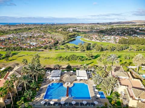 Bull Vital Suites & Spa Boutique Hotel - Only Adults — swimming pool