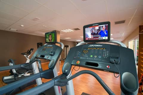 Bull Vital Suites & Spa Boutique Hotel - Only Adults — fitness center
