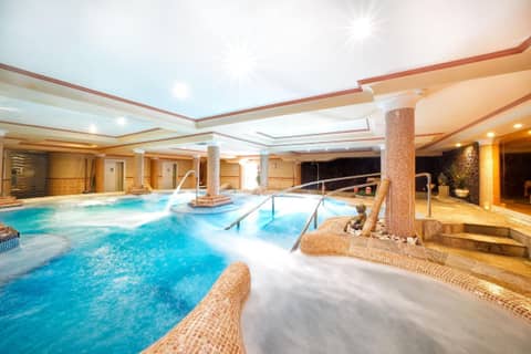 Bull Vital Suites & Spa Boutique Hotel - Only Adults — indoor pool