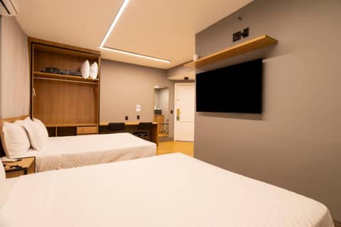 You Stay at Vila Olimpia - The World — hotel room