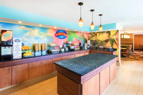 Baymont by Wyndham Savannah Midtown — photo 5