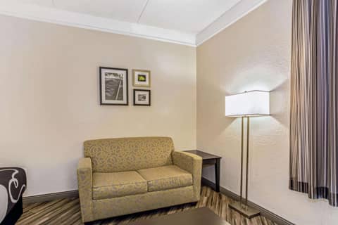 La Quinta by Wyndham Orlando Airport - On Property Food Trucks & Free Airport Shuttle! — photo 6