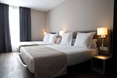 May Ramblas Hotel — photo 9