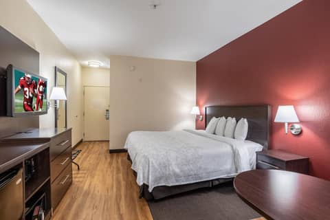 Red Roof Inn PLUS+ Houston - Energy Corridor — photo 3