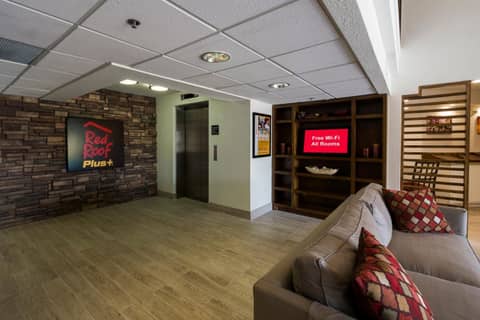 Red Roof Inn PLUS+ Houston - Energy Corridor — photo 5