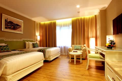 Kartika Chandra — hotel room