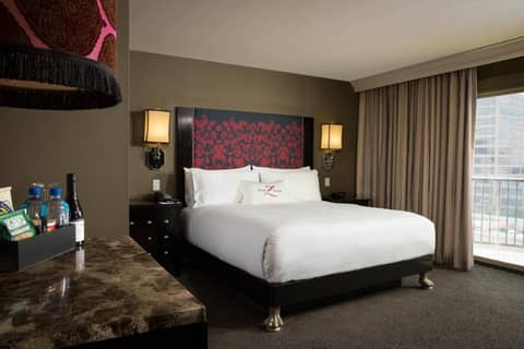 Hotel Zaza Houston Museum District — hotel room