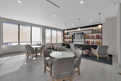 Holiday Inn Express And Suites Washington Dc Noma by IHG — photo 7