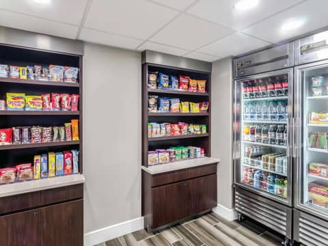 La Quinta Inn & Suites by Wyndham Myrtle Beach - N Kings Hwy — photo 7