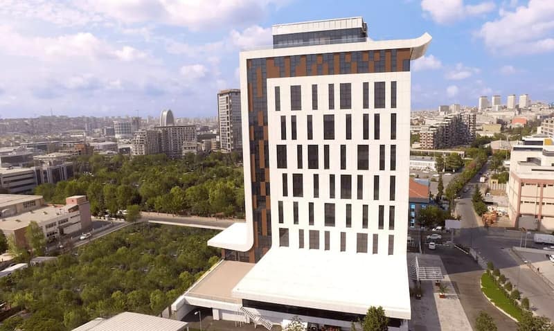 Grand Harilton Hotel — building