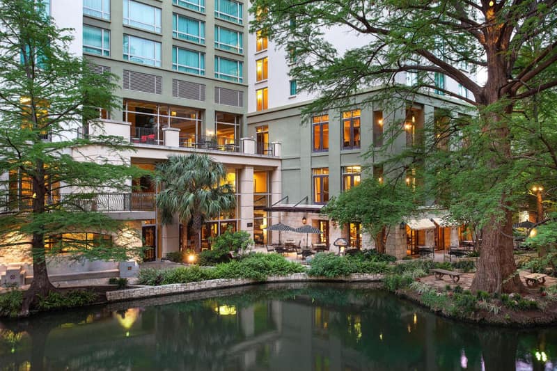 Hotel Contessa - Suites on the Riverwalk — building