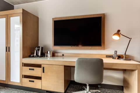 Cambria Downtown Phoenix Convention & Airport Hotel — photo 8