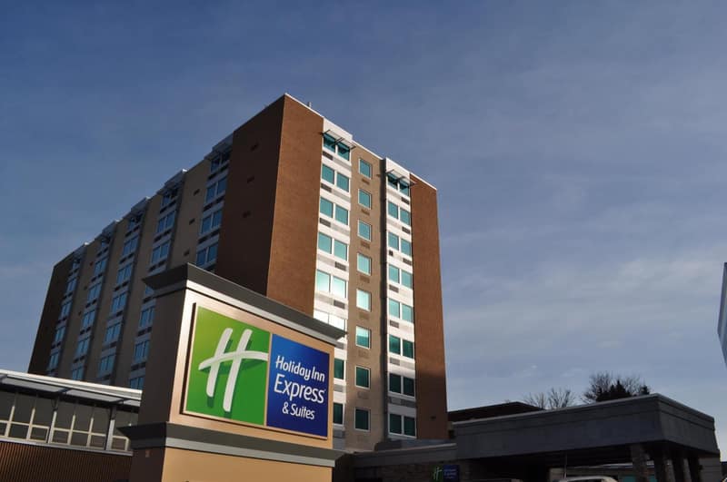 Holiday Inn Express Pittsburgh West - Greentree by IHG — building