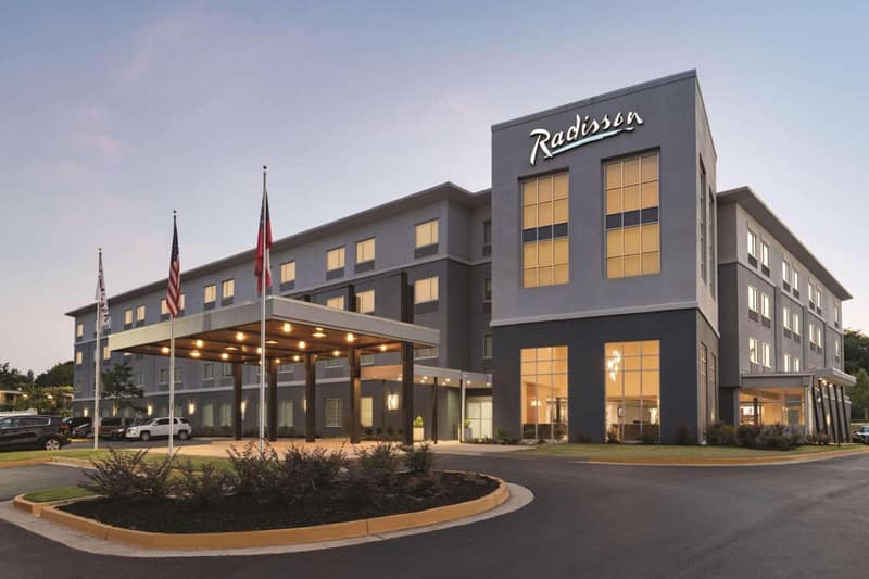 Radisson Hotel Atlanta Airport — building