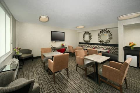Holiday Inn Express Baltimore at the Stadiums by IHG — photo 8
