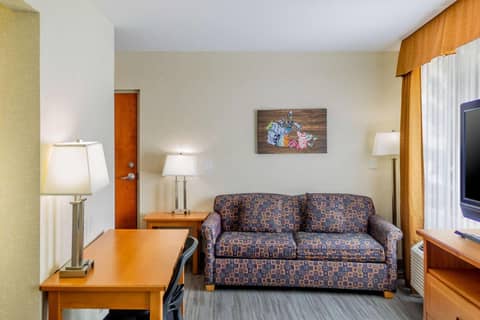 Econo Lodge Inn & Suites Calgary - University — photo 3
