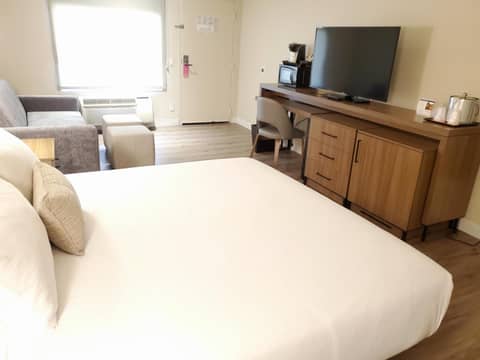 Wyndham Garden San Diego near SeaWorld — photo 3