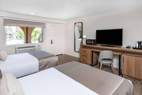 Wyndham Garden San Diego near SeaWorld — photo 4
