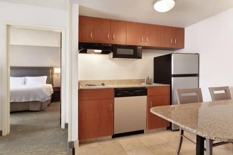 Hampton Inn & Suites Denver-Cherry Creek — photo 4