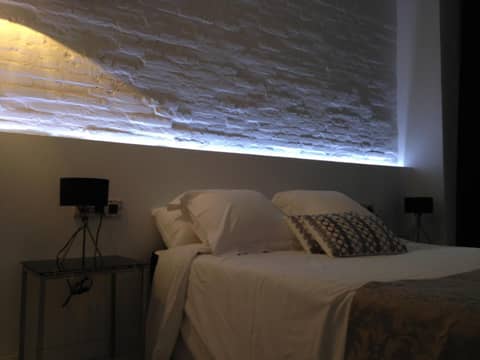 El 16 Ruzafa — hotel room