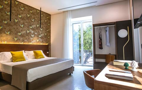 Palazzo Sovrana Serviced Luxury Apartments — hotel room
