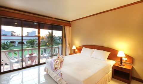 Choophorn House — hotel room