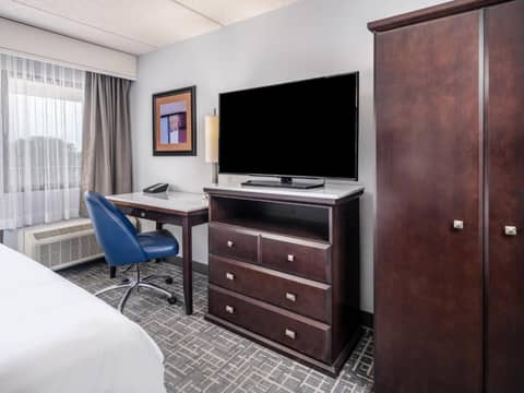 Crowne Plaza Milwaukee Airport by IHG — photo 5