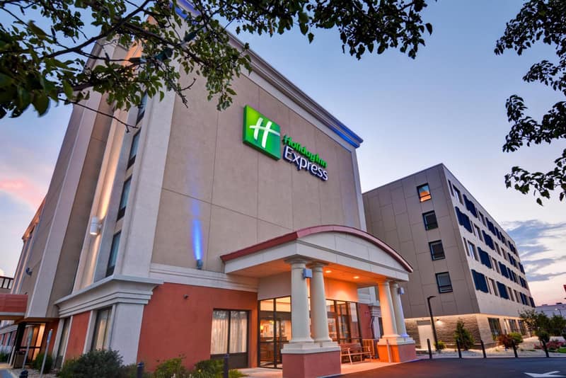Holiday Inn Express Boston by IHG — building