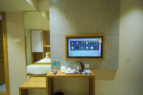 HOTEL AMBER PARAMOUNT — photo 8