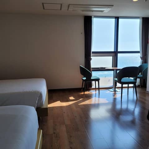 MS Hotel Haeundae — hotel room